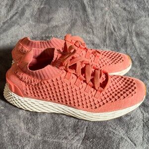 NOBULL Women's Coral Knit Sneakers
